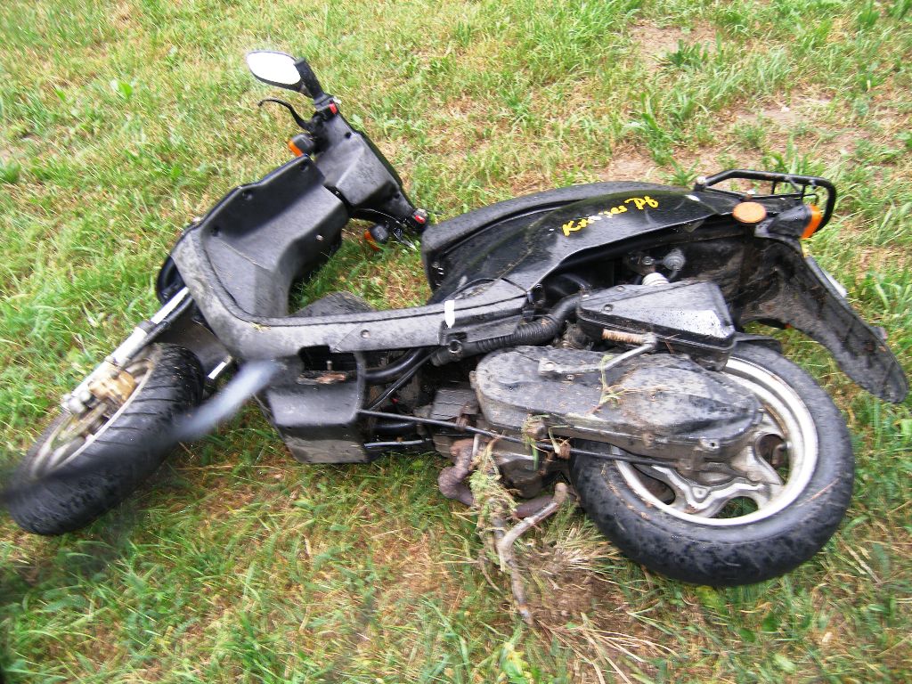 Unfall Roller ohne Helm schwer verletzt