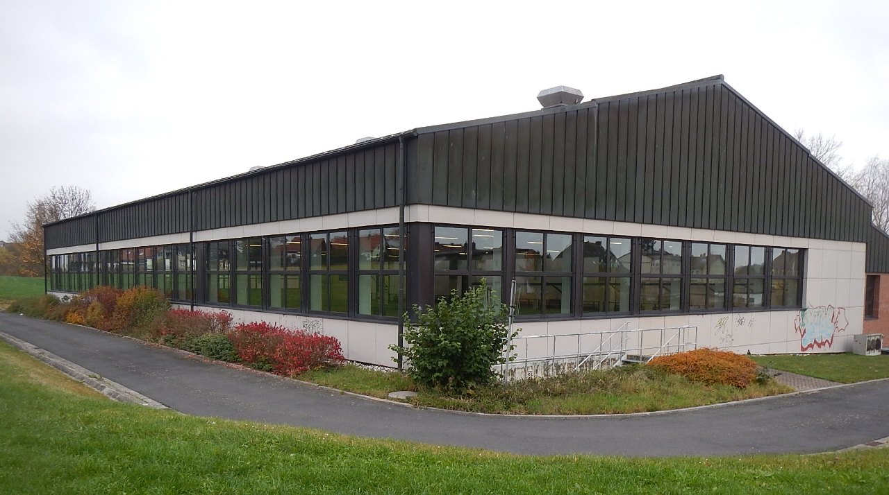Dreifachturnhalle Wiesau außen