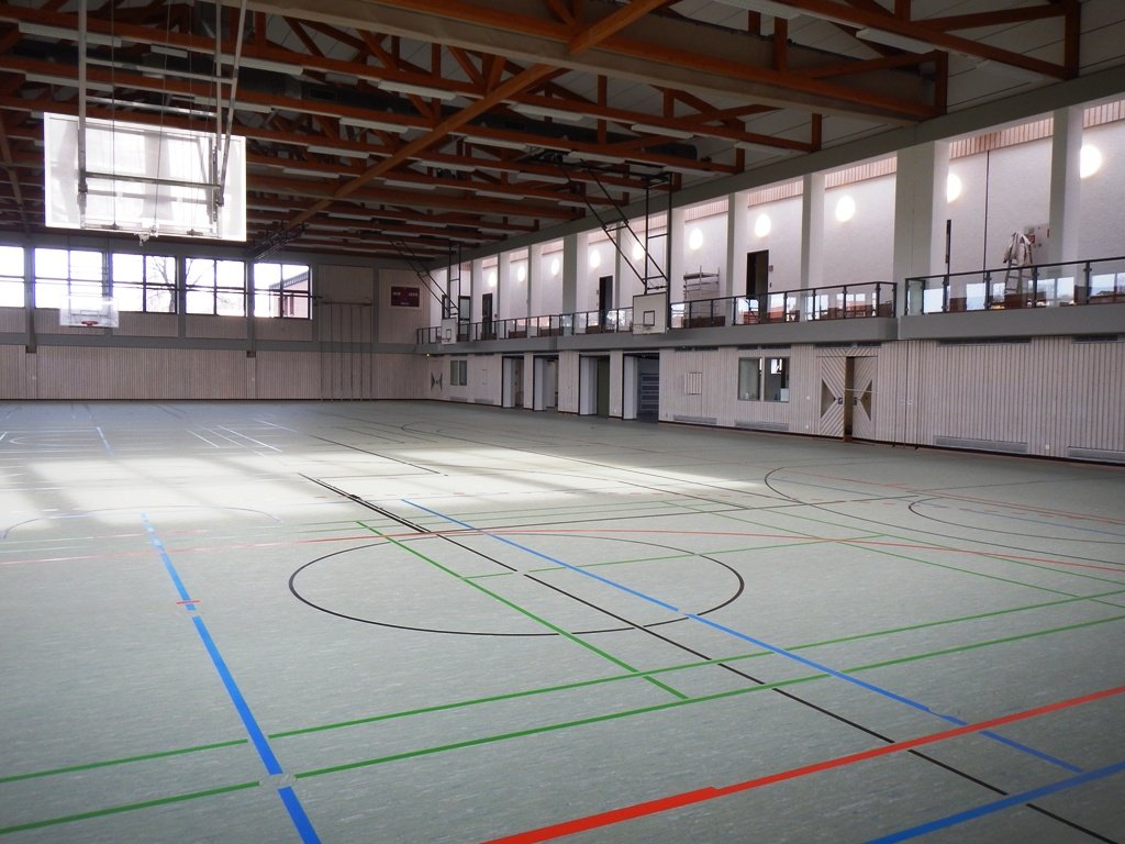 Dreifachturnhalle Wiesau innen
