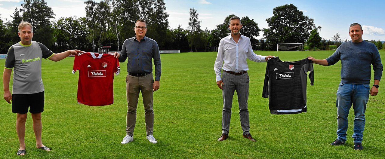 VfB Rothenstadt gewinnt neuen Satz Trikots