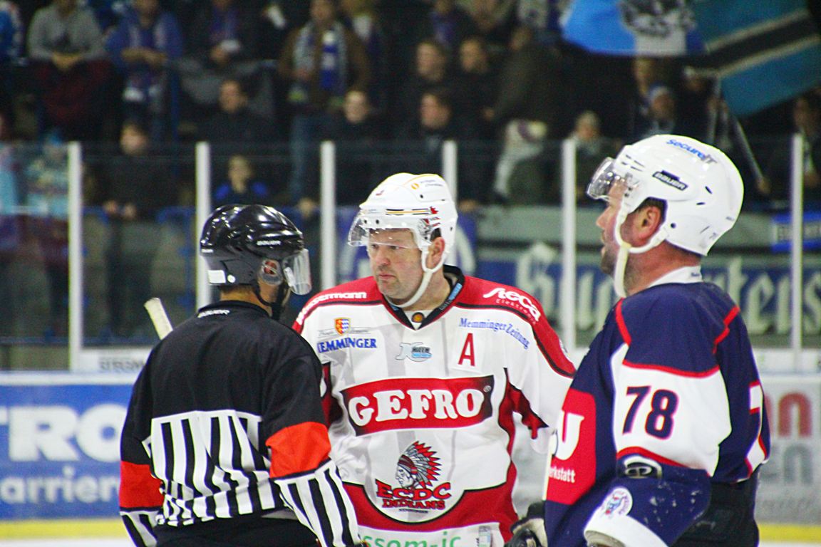 Blue Devils EV Weiden vs ECDC Memmingen Eishockey 12