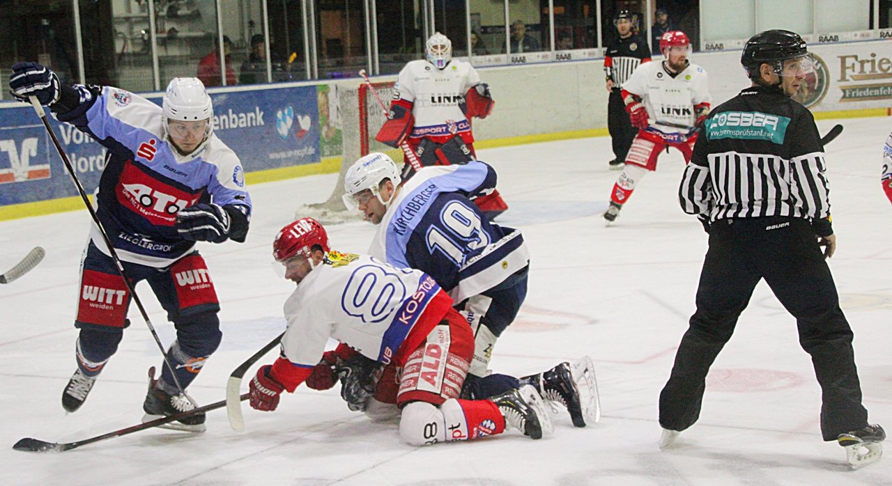 Blue Devils Weiden vs EC Peiting (18)