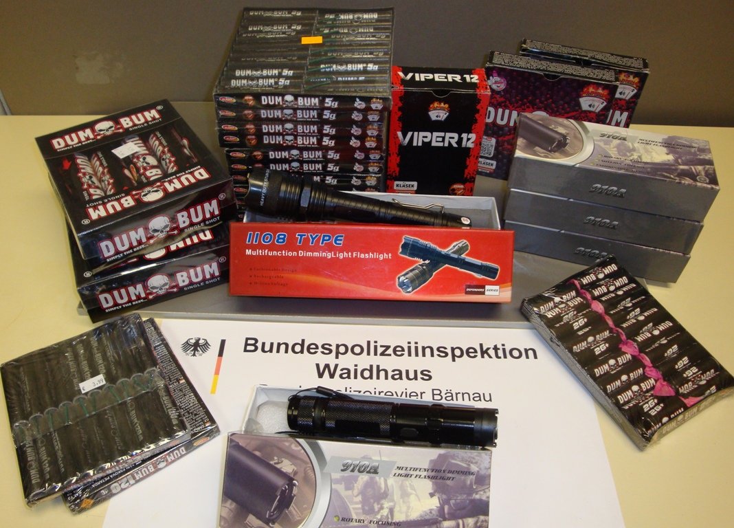 Böller Elektroschocker Dum Bum Symbol Symbolbild