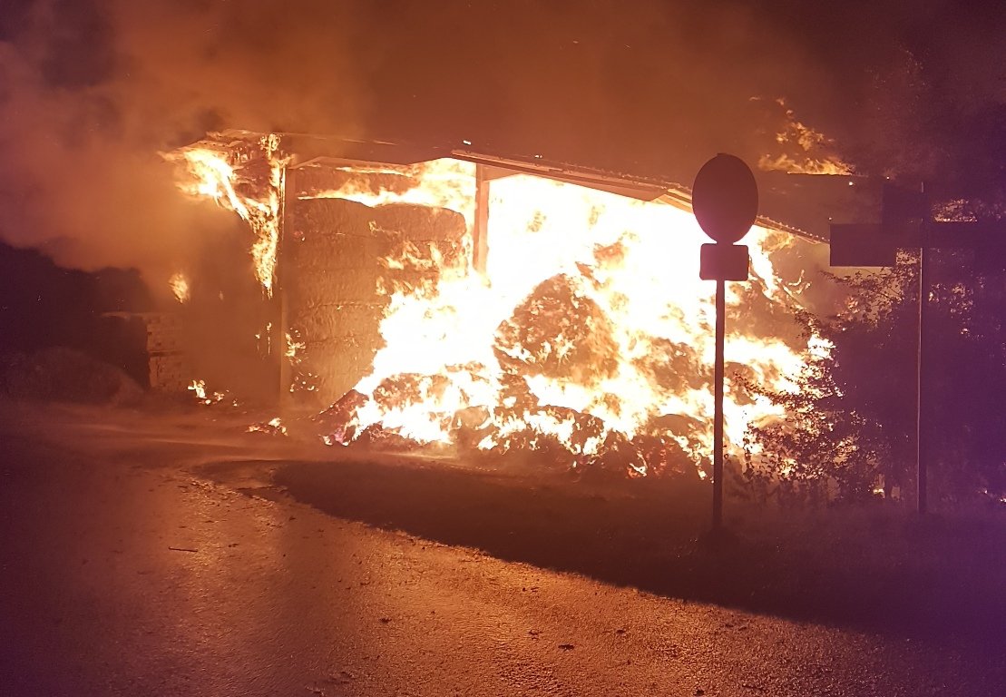 Brand Feuer Feuerwehreinsatz Unterwildenau 01