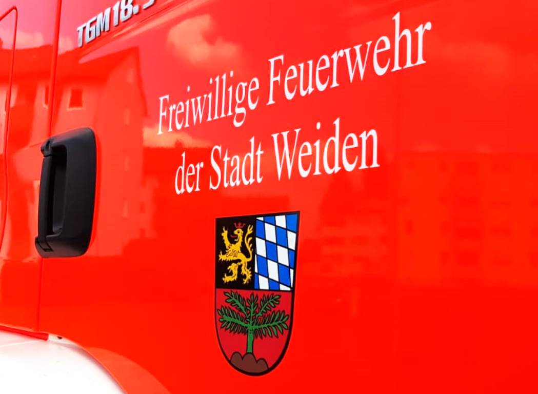 Großeinsatz von Feuerwehr und THW: Verpuffung im Wohnhaus