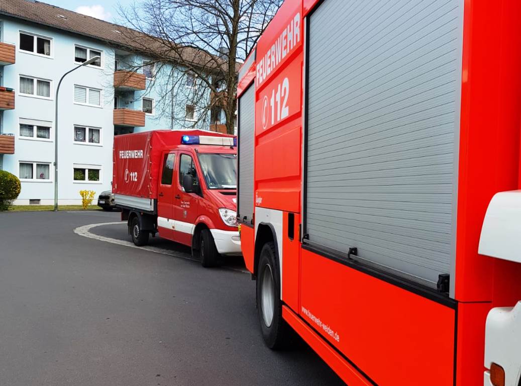 Feuer in Mehrfamilienhaus: Kripo schließt Brandstiftung nicht aus