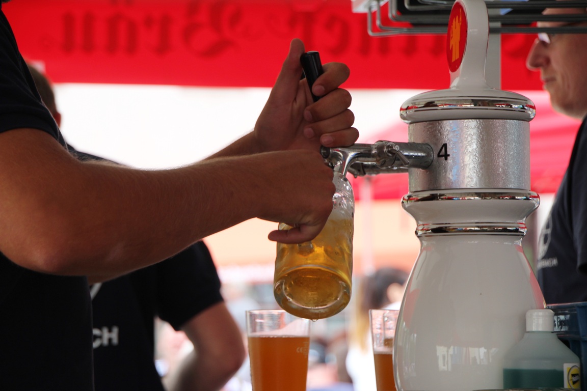 Symbol Bürgerfest Eschenbach (9) , Bier, Bieranstich