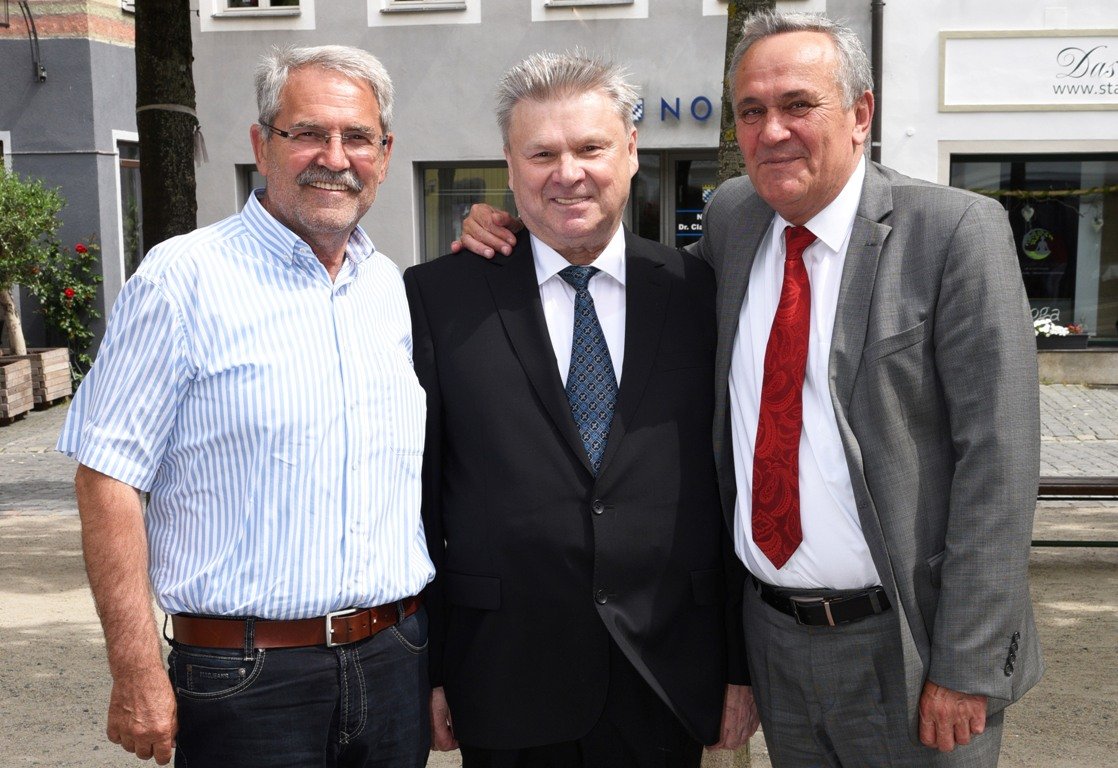 Bürgermeister Willi Dürr, Markt Painten, Pfarrvikar Josef Matys Oberbürgermeister Kurt Seggewiß