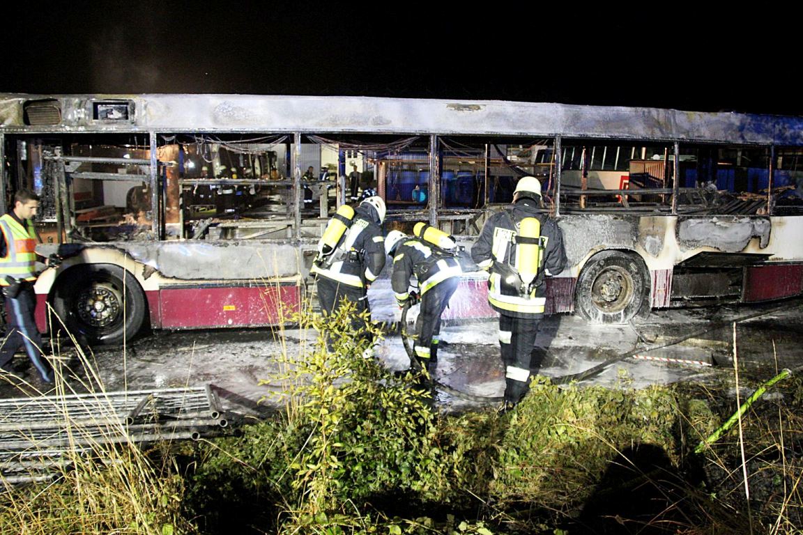 Busunternehmen Feuer Brand Bus brennt aus (5)