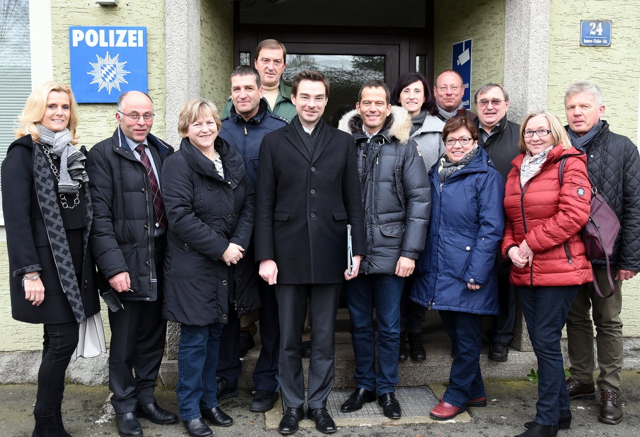 CSU Kreistagsfraktion Weihnachtsbesuch PI Neustadt 2017