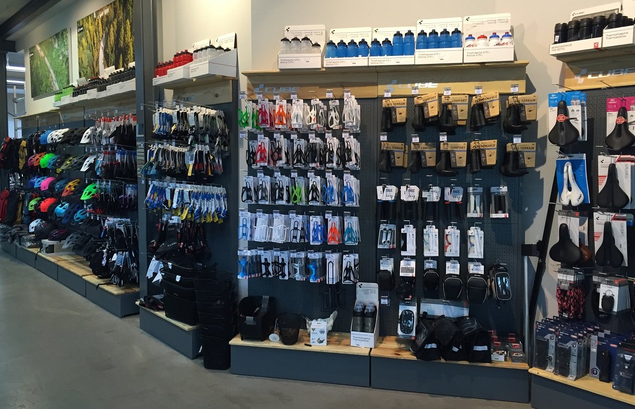 CUBE Store Weiden Fahrräder Räder Fahrradbekleidung Fahrradsaiosn Bilder Walter Arnold