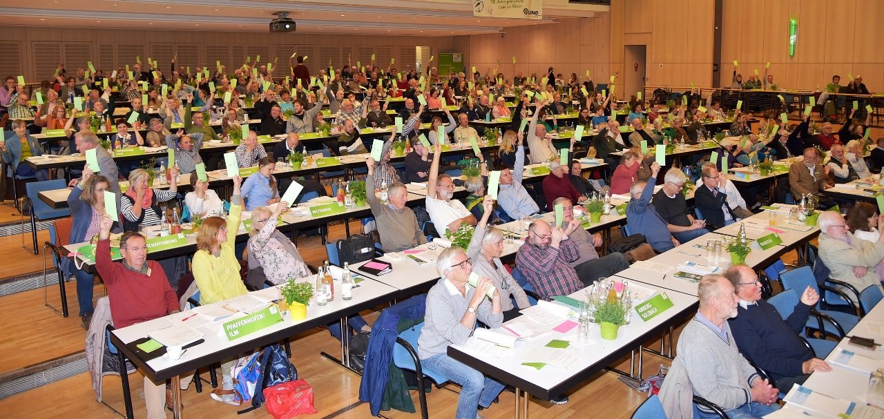 Bayerns Umweltminister Thorsten Glauber beim BUND Naturschutz