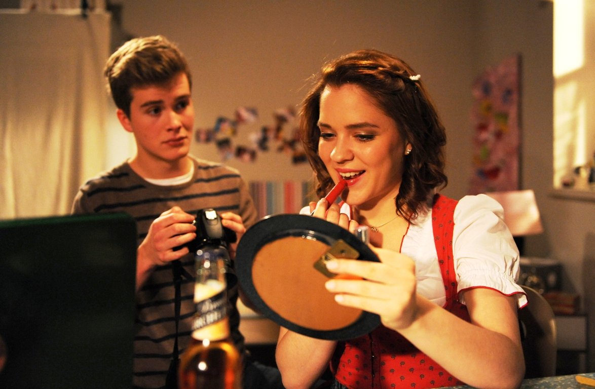 Carina_Dengler_im_Dreh_mit_Lukas_Bauer (1)