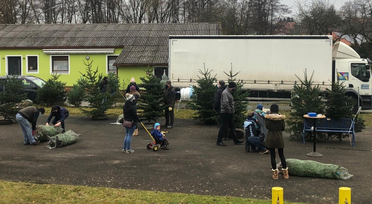 Kinderspielplatz wird Verkaufslager