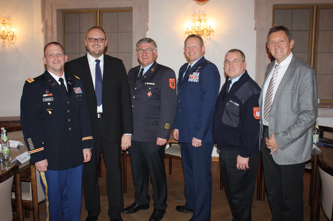 Col._Mc_Fall_Spangdalem_Bespr._F16-Absturz_12.11.2015