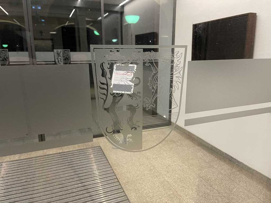 Eingeschränkter Dienstbetrieb im Landratsamt: Zutritt nur mit FFP2-Maske