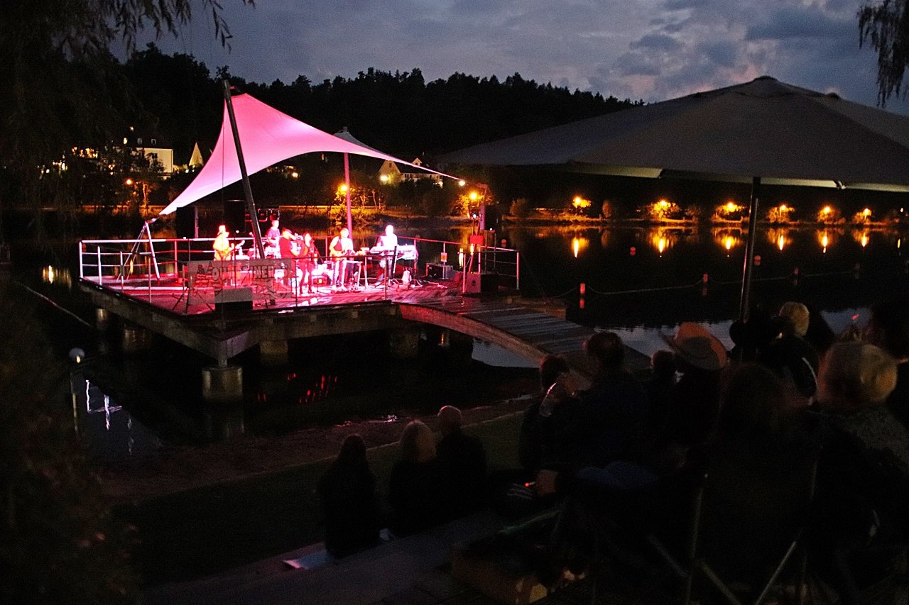 2 in 1: "Oh Weiher"-Festival und Impfung