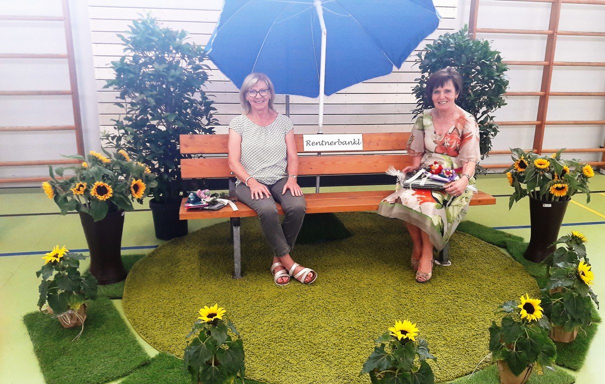 Abschied Grundschule Neustadt Irmgard Thaller und Elisabeth Freitag