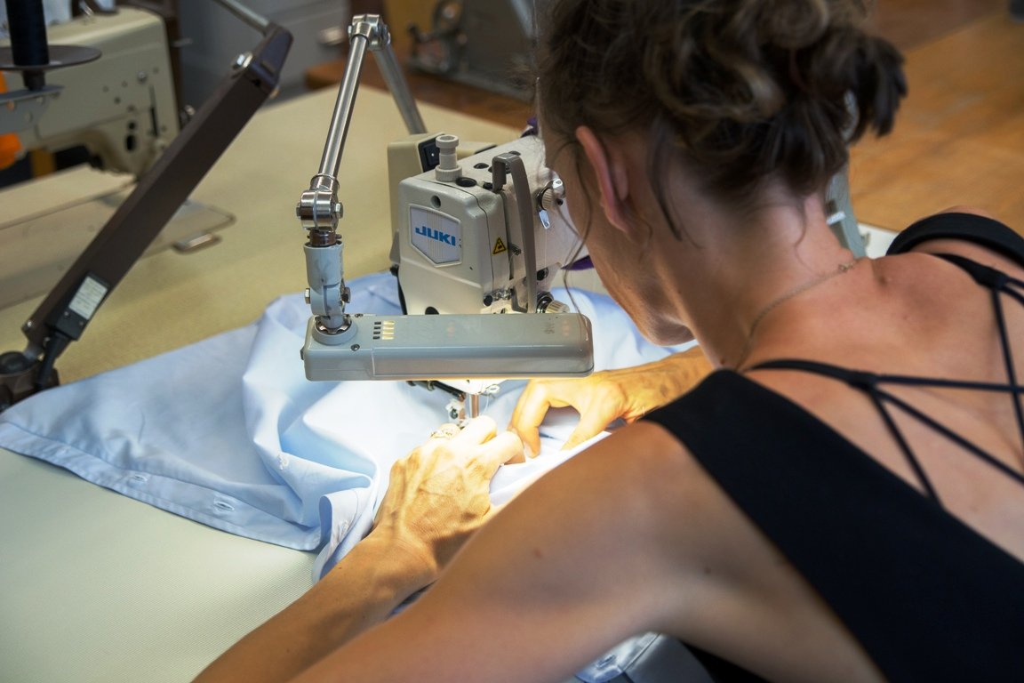 CSU besichtigt Maßschneiderei Moller