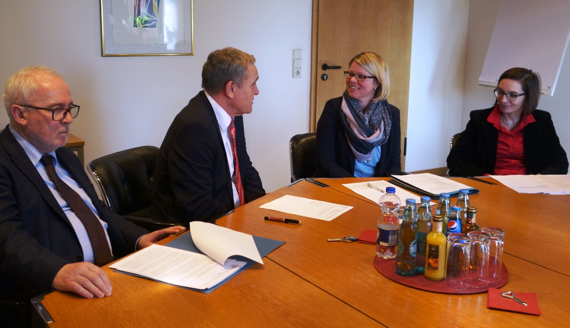 Julia Lenhart Bildungskoordinatorin