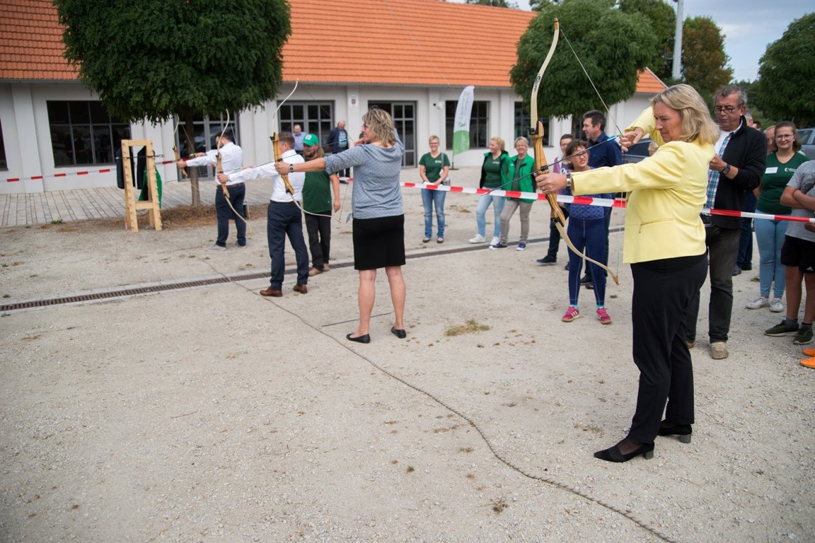 Staatsminsterin Schreyer besucht LearningCampus