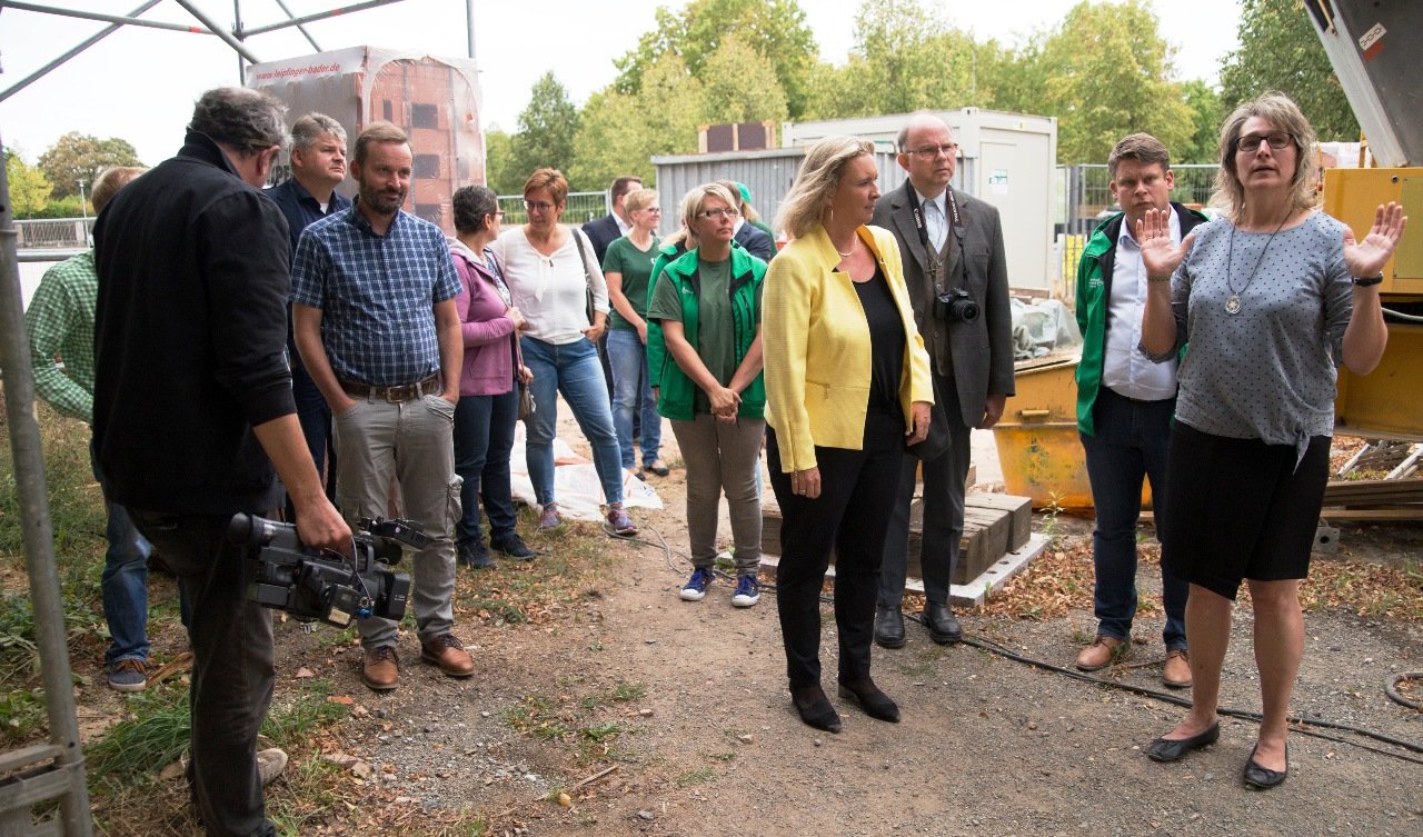 Staatsminsterin Schreyer besucht LearningCampus