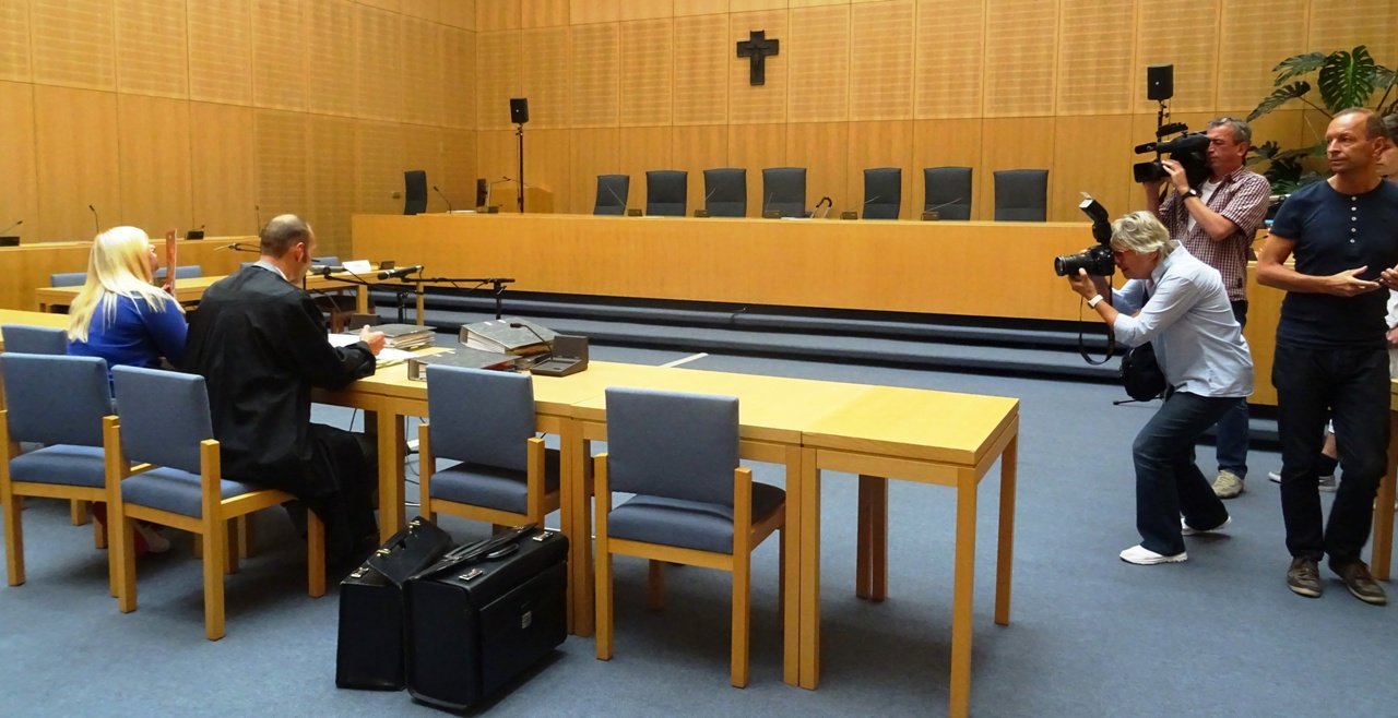Steffi D, Gericht, Verhandlung, Urteil, Prozess, Kindstötung, NeustadtWN (2)