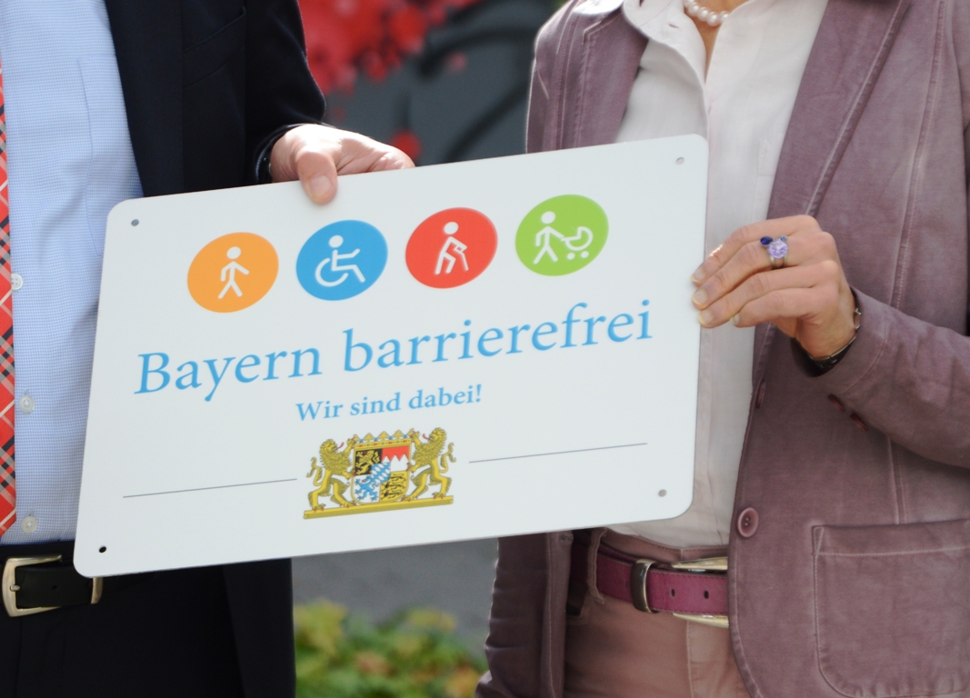 FOS/BOS Weiden: Signet für Barrierefreiheit