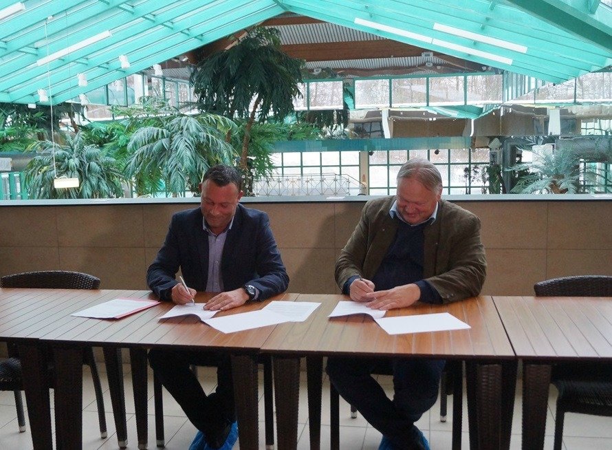 Weidener Thermenwelt, Kooperationsvertrag vhs + Stadtwerke