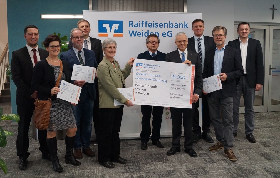 Raiffeisenbank Weiden Spendenübergabe