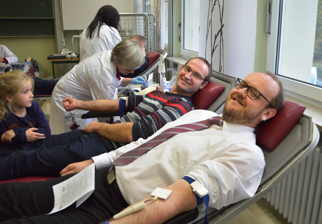 Blutspenden BRK Landrat Meier