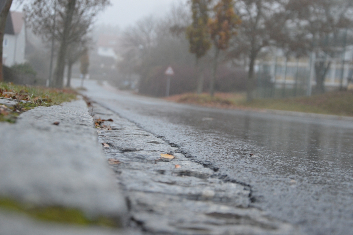 Zu schnell dran: Unfälle durch schneeglatte Fahrbahn
