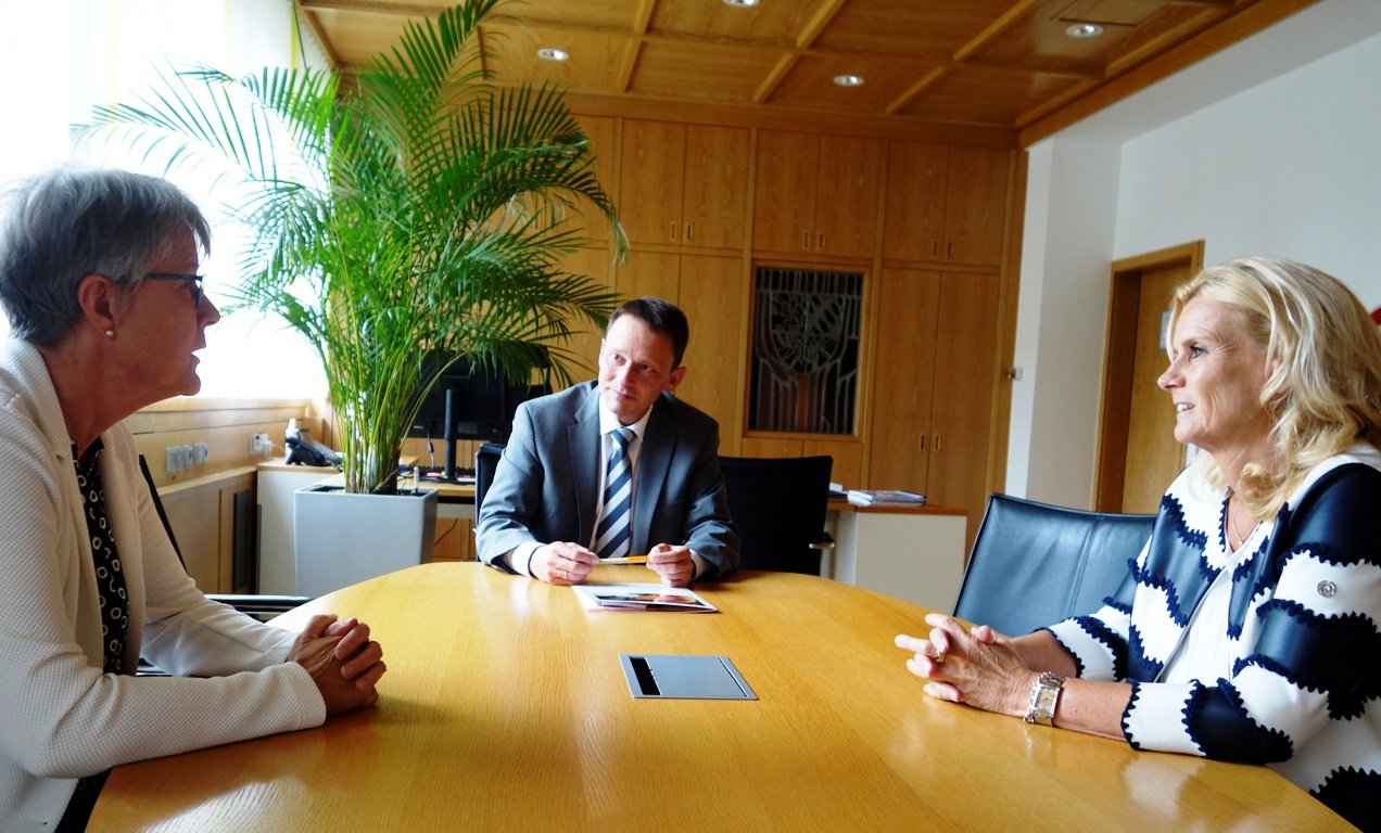 Donum Vitae Rathaus Besuch