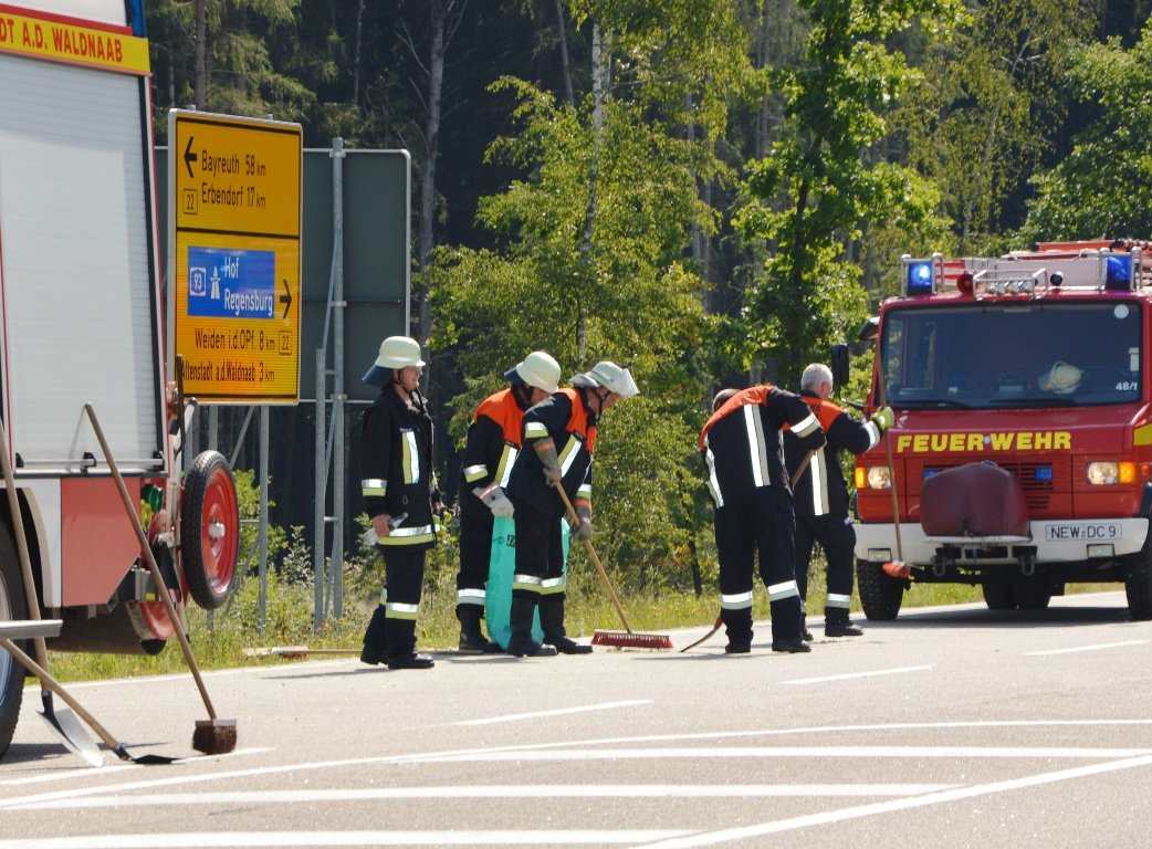Unfall B22 Getränkelaster