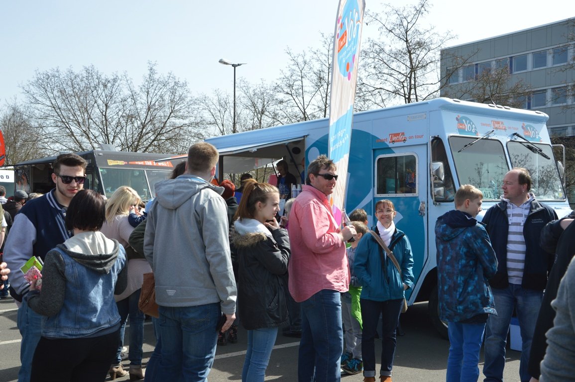 Food-Truck-Roundup 2016