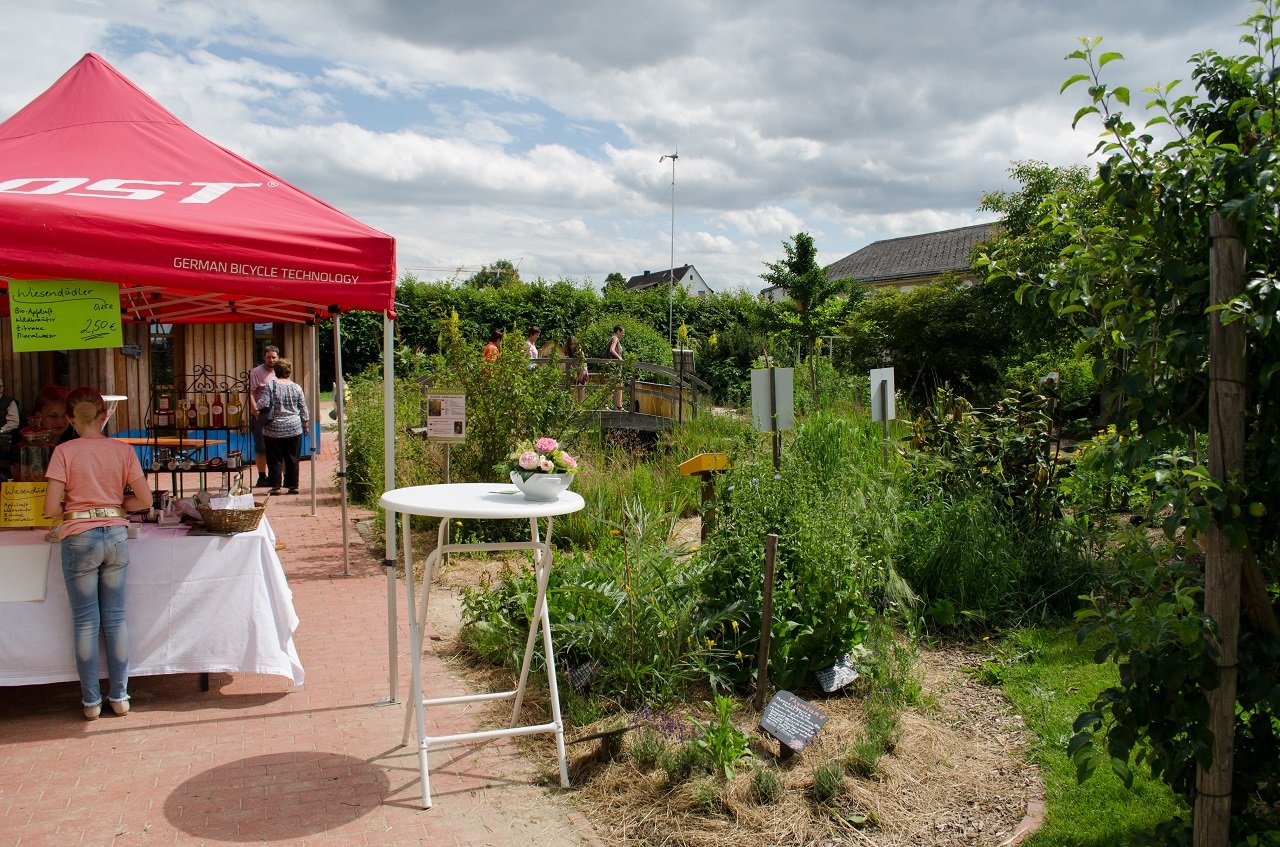 Viele Besucher nutzten die Gelegenheit und schlenderten am 