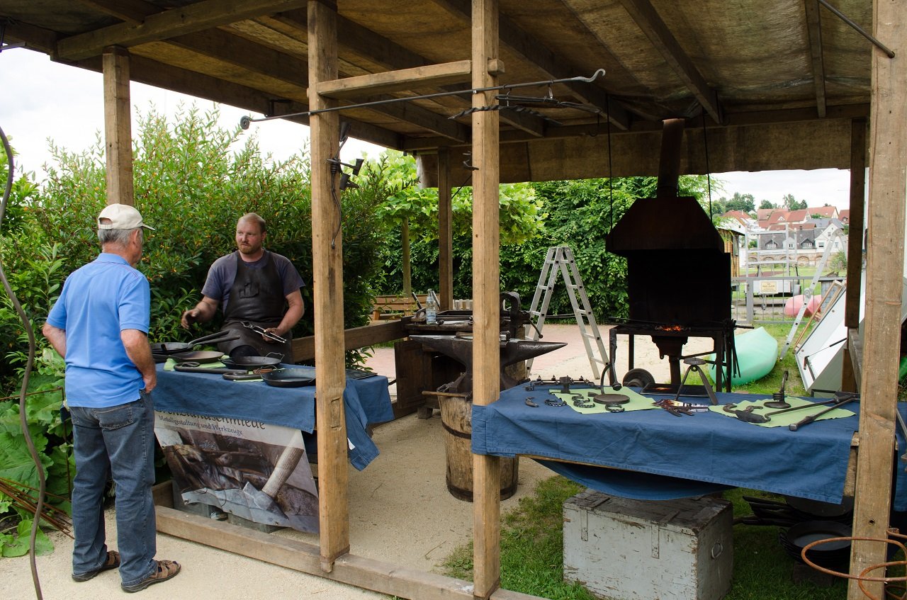 Viele Besucher nutzten die Gelegenheit und schlenderten am 