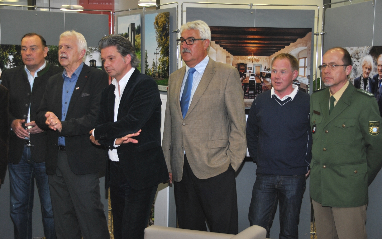 Ausstellung Goldene Straße Neustadt Sparkasse