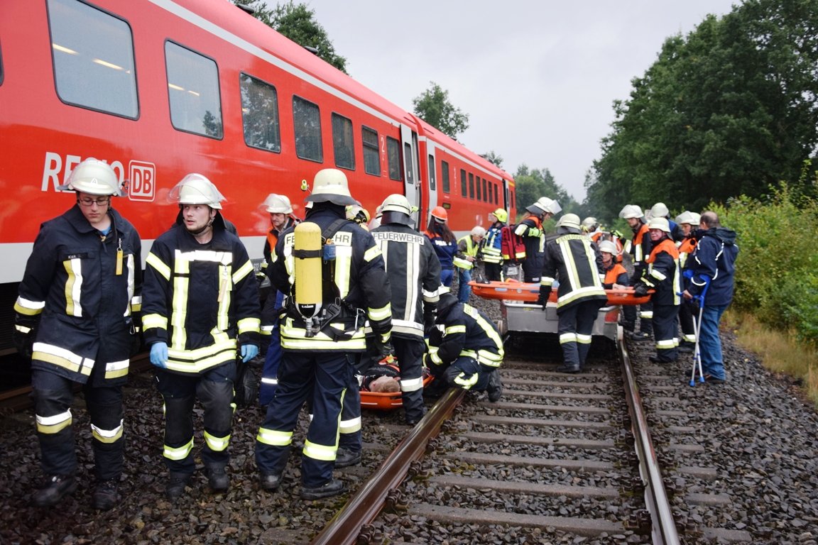 Übung Zugunglück Feuerwehr Oberwildenau