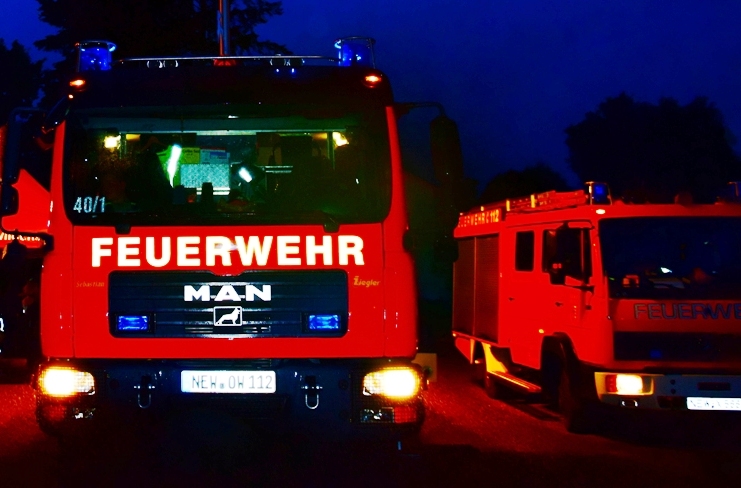 Waldbrände bei Freizeitsee Dießfurt - Feuerwehr bis Mitternacht im Einsatz