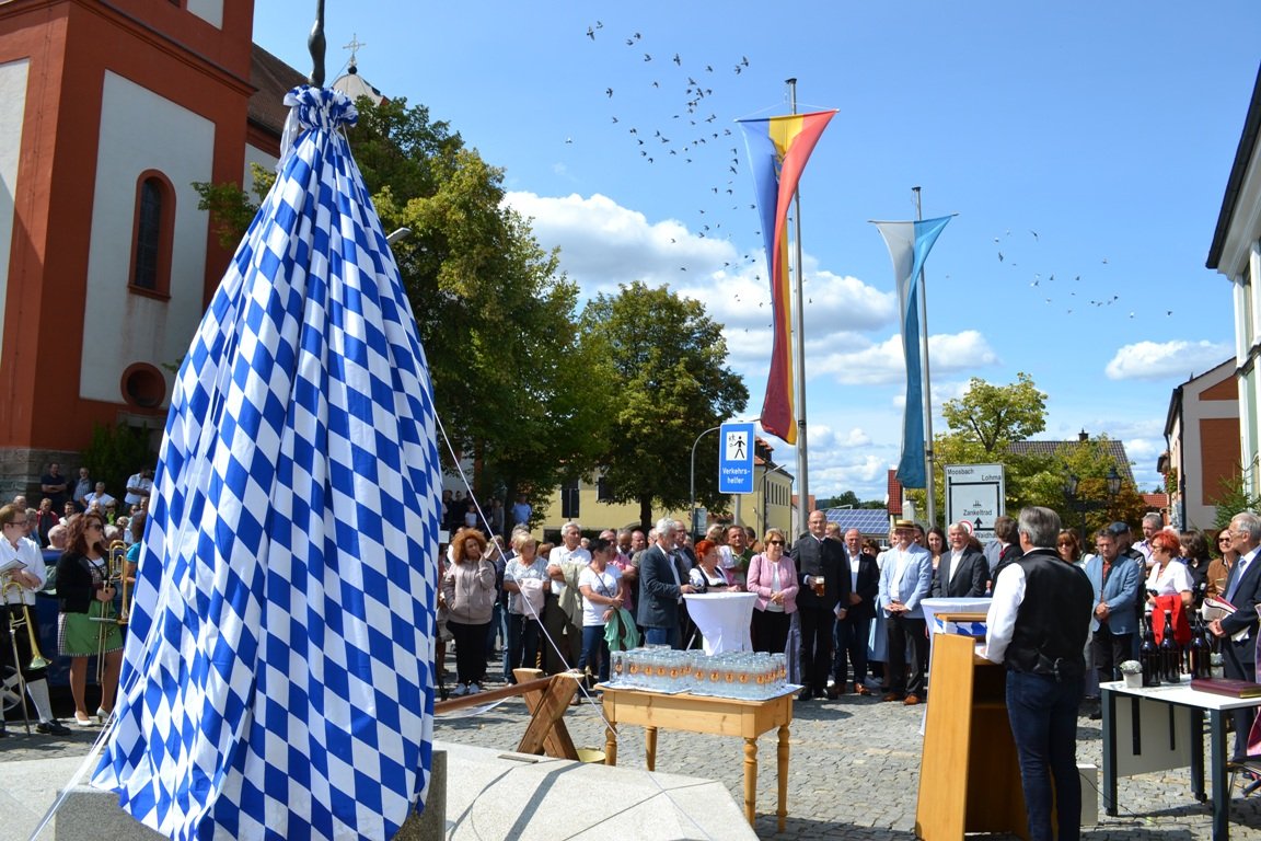 Barthlmarkt und Zoiglbrunnen Eslarn