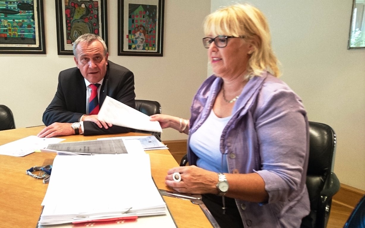 Pressekonferenz Turnerbund Taubmann Seggewiß Stadt Weiden