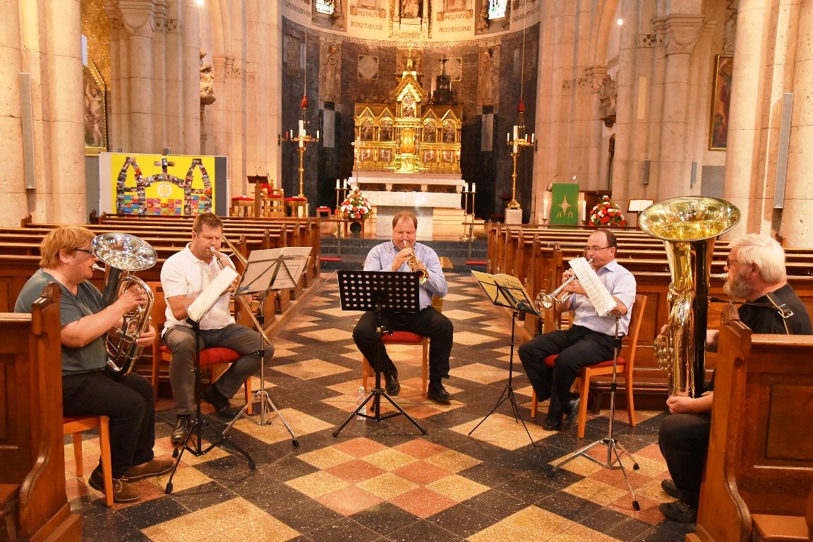 „Punkt 12“-Samstagmittag-Andacht in St. Josef