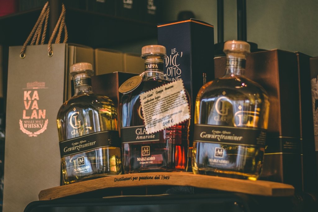 Advertorial Delicado Weiden Weinhandel Feinkostladen Bilder Kerstin Schug