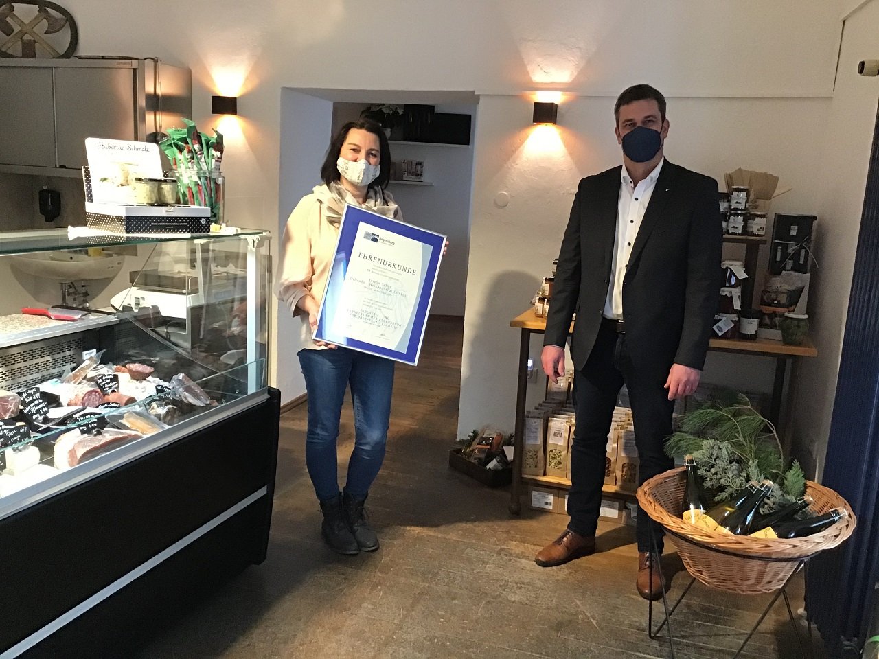 Delicado - Weinhandel & Feinkost in Weiden Kerstin Schug IHK-Ehrenurkunde Auszeichnung Bilder Kerstin Schug