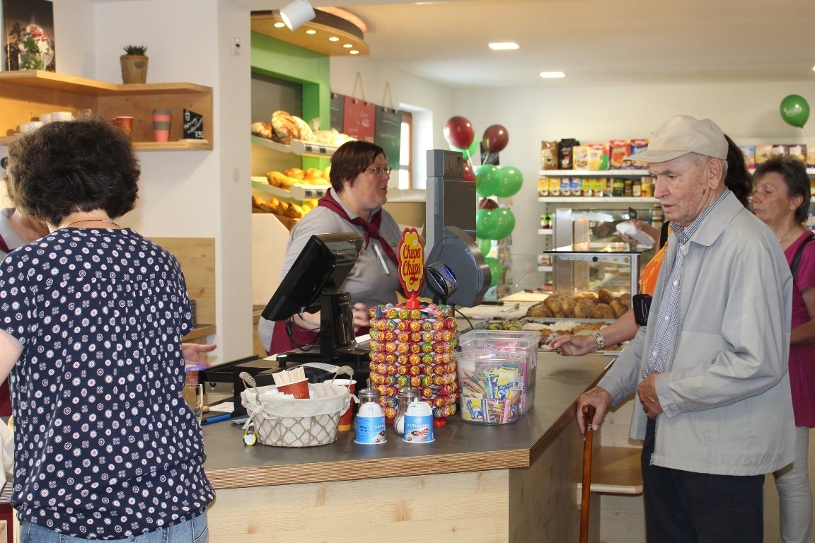 Dorfladen Schwarzenbach offiziell eröffnet - Eröffnung Schwarzenbach (1)