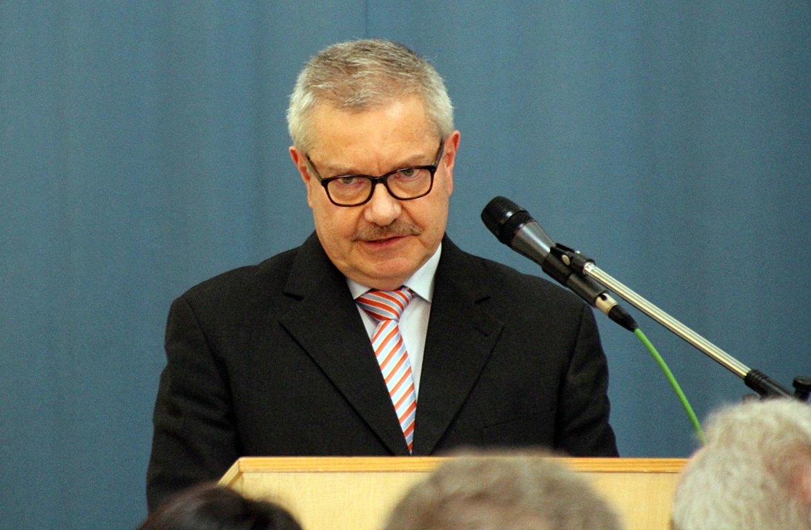 Dr. Knut Thielsen
