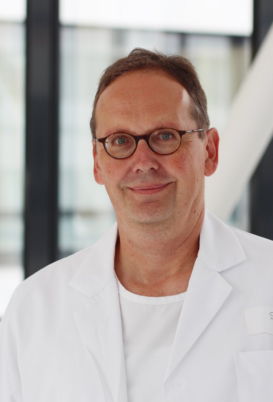 Chefarzt der Weidener Notaufnahme informiert: Was tun bei Unfällen im Haushalt?