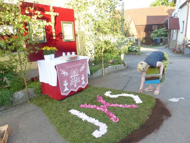 Dreifaltigkeitssonntag Expositur St. Jakobus Fronleichnamsfest Festgottesdienst Fronleichnamsprozession Döllnitz Bilder Sieglinde Schärtl2