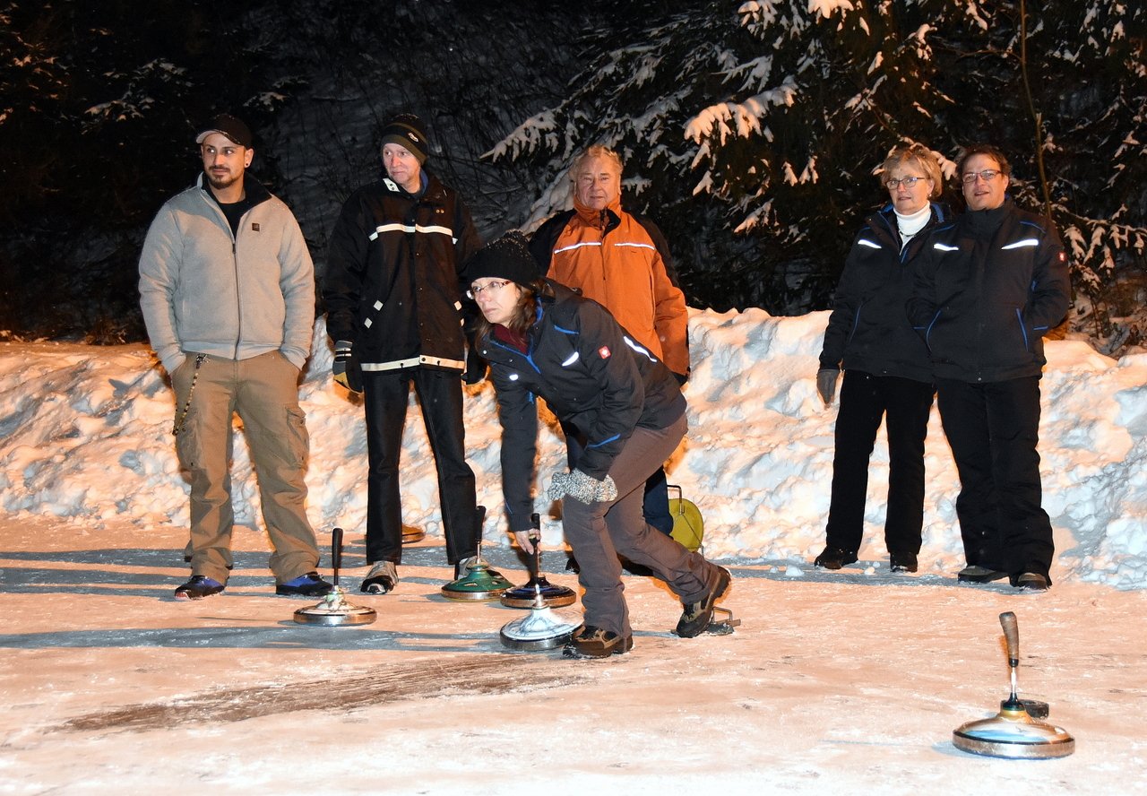 ESF Eisstockschießen 3